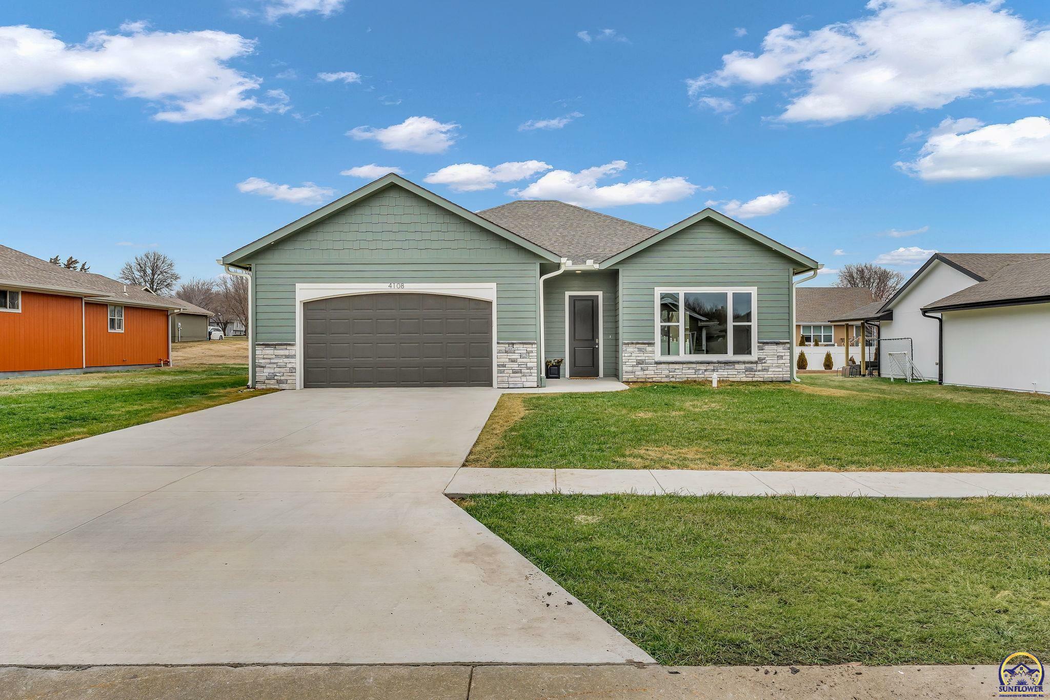 Property Photo:  4108 SE 33rd St  KS 66605 