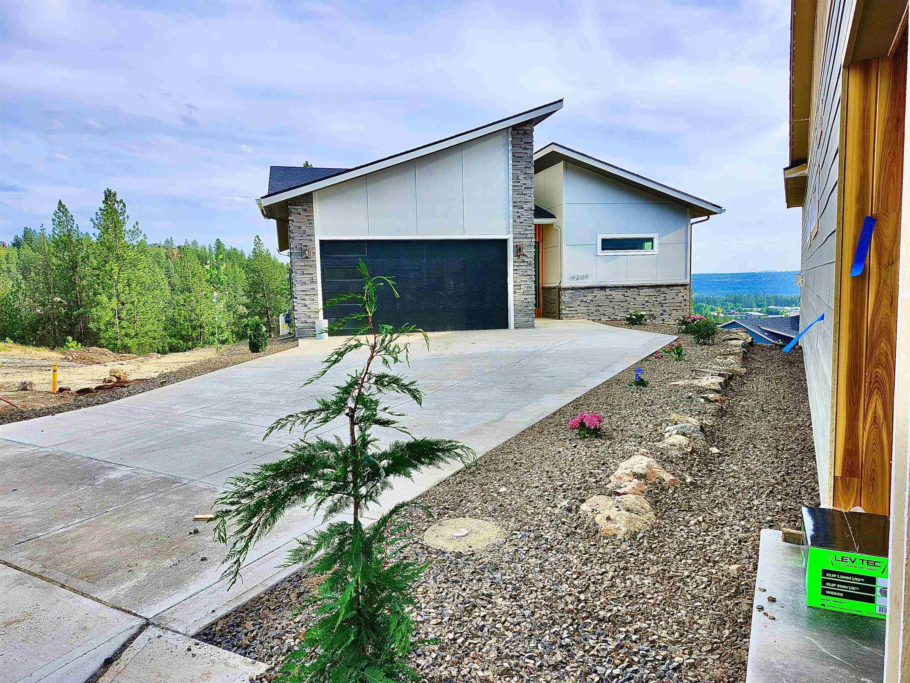 Property Photo: 4209 W Bush Dr WA 99208