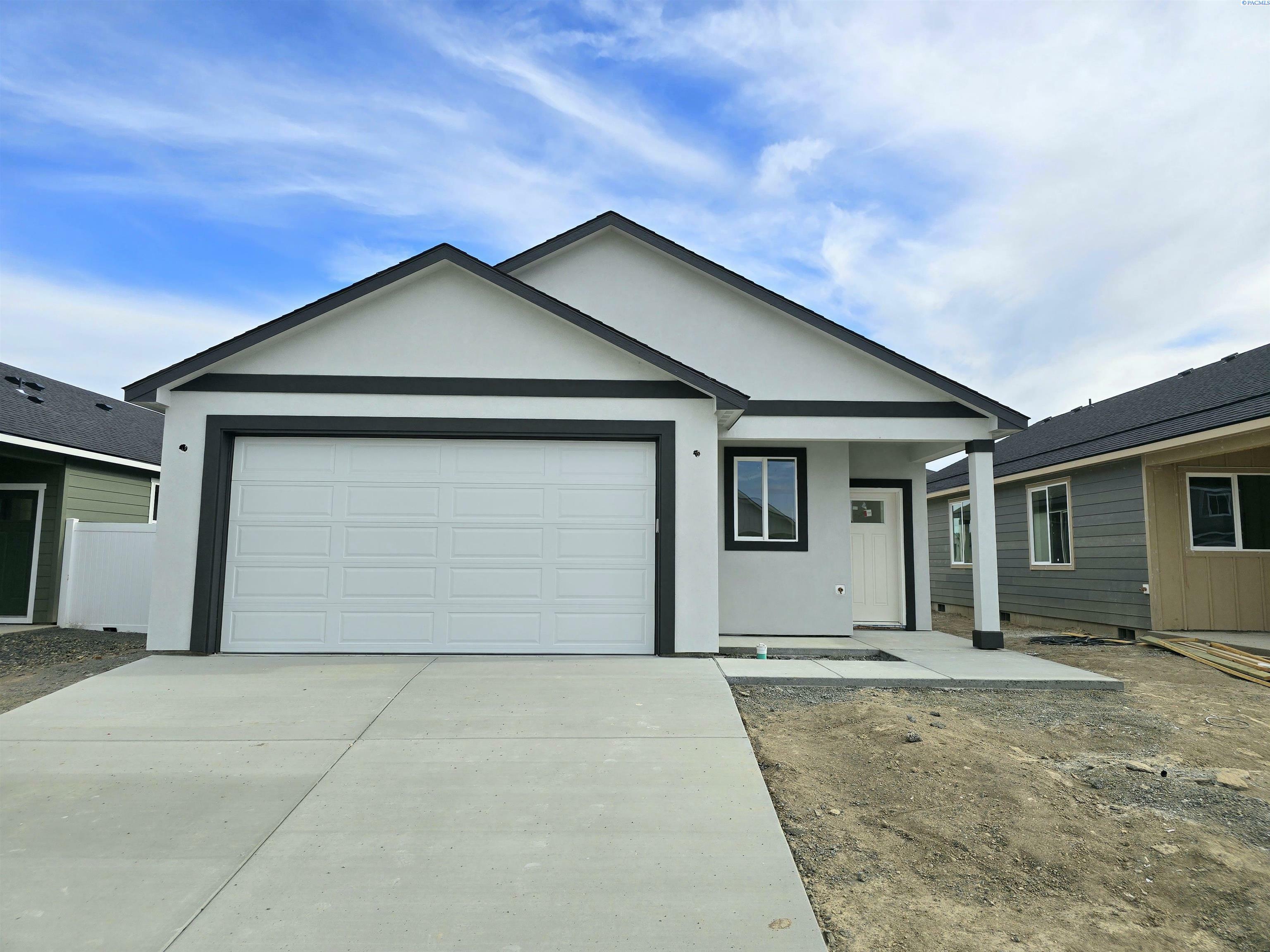 Property Photo: 3635 Stardust St WA 99352