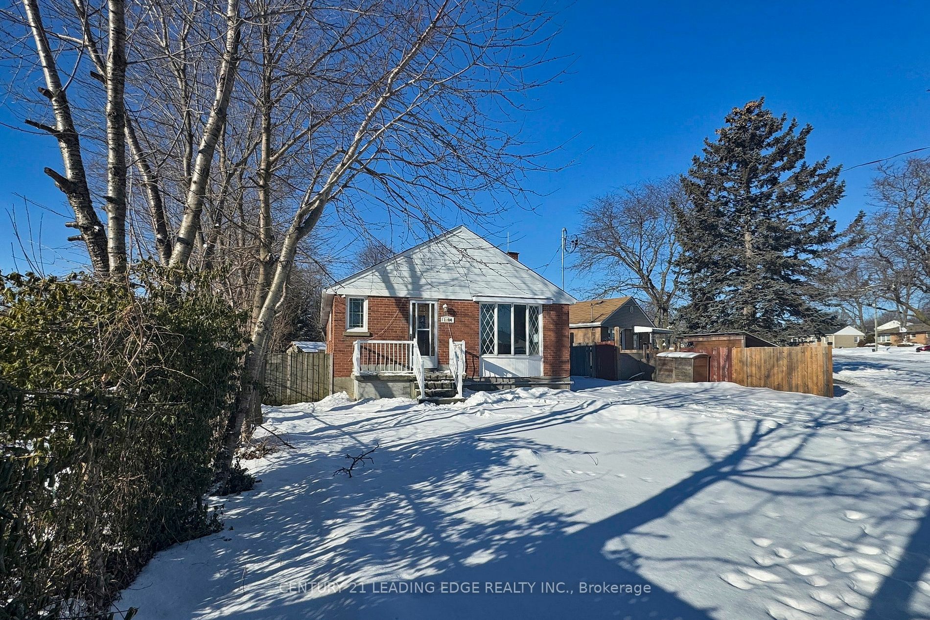 Property Photo:  1284 Meadowvale St  ON L1H 4E9 