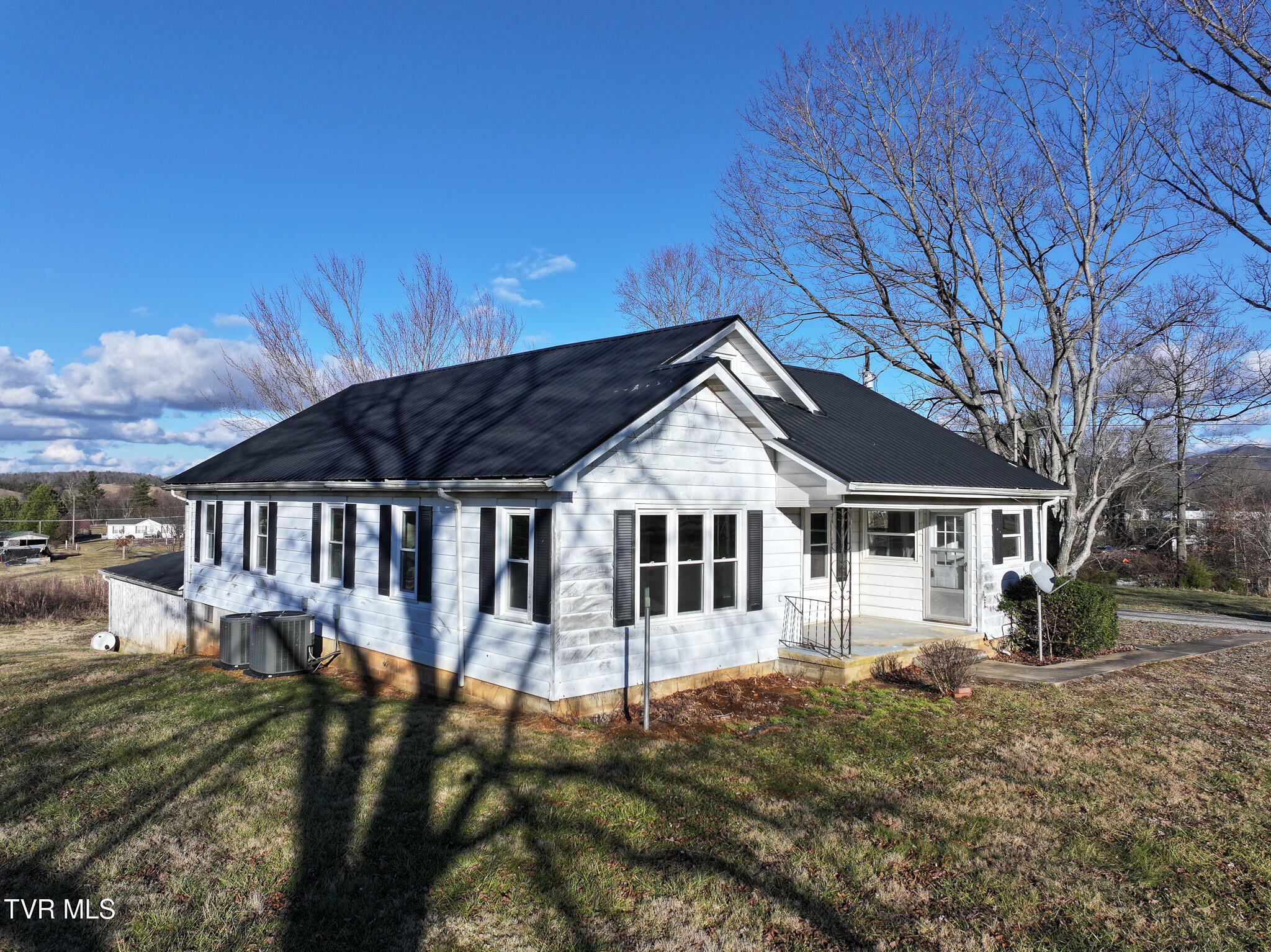 Property Photo:  2928 Highway 107  TN 37641 