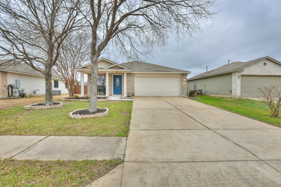Property Photo: 2718 Summerwalk Place TX 78665