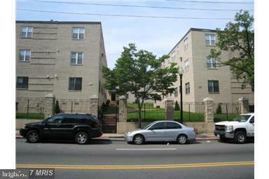 Property Photo:  948 Eastern Avenue NE 3  DC 20019 