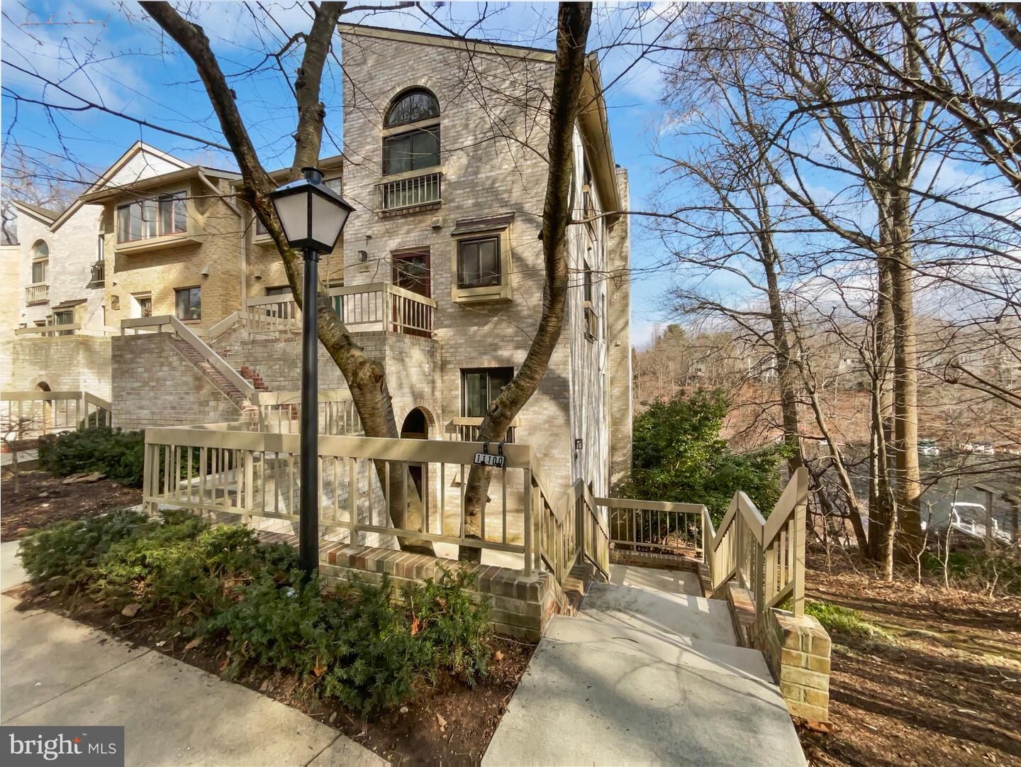 Property Photo:  11100 Boathouse Court 101  VA 20191