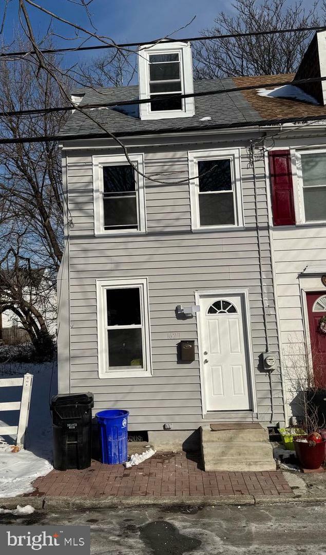 Property Photo:  1627 Logan Street  PA 17102 