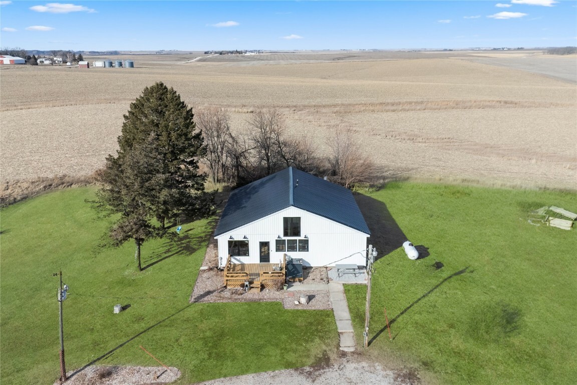 Property Photo: 5580 11th Avenue IA 52224