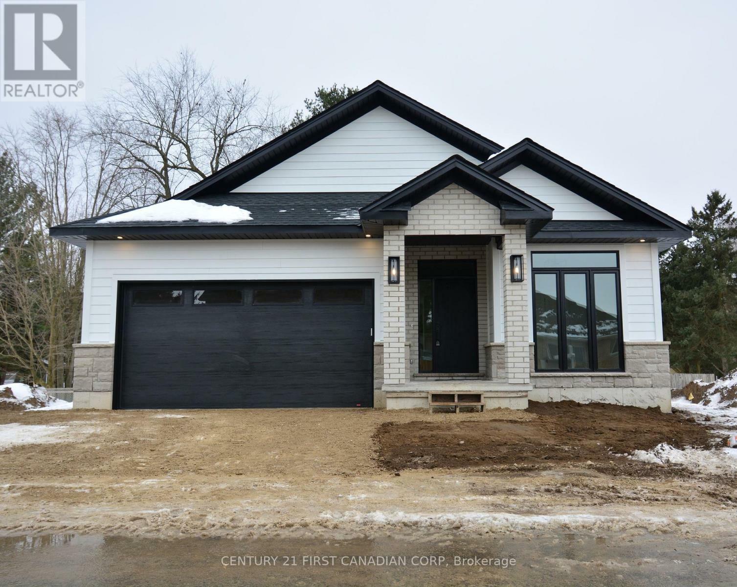 Photo de la propriété:  430 Head Street Lot 17  ON N7G 2K2 