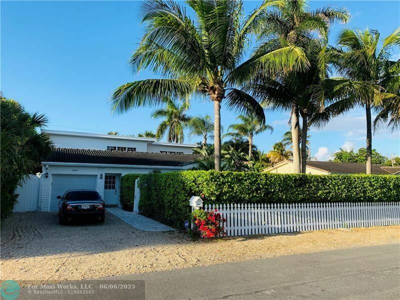 Property Photo: 3407 Dover Rd FL 33062