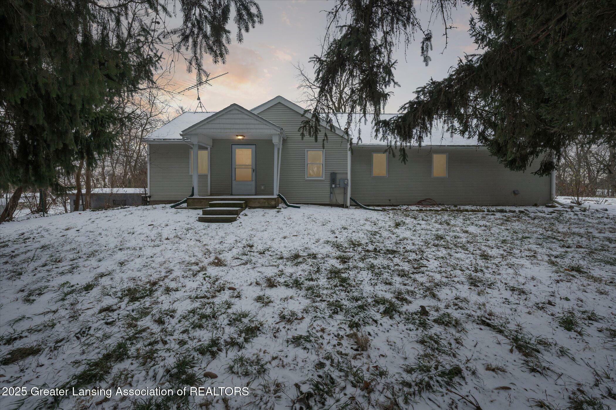 Property Photo:  810 Tyrrell Road  MI 48414 