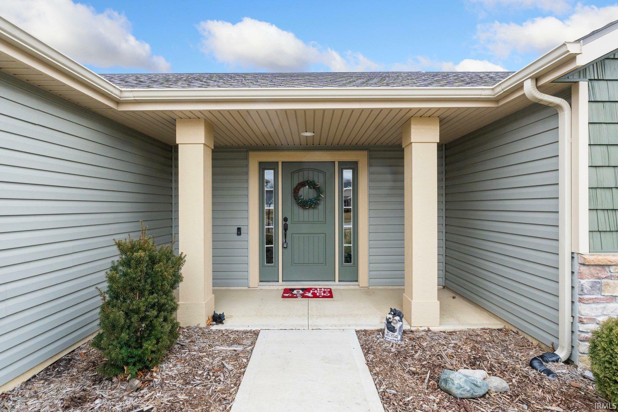 Property Photo: 17236 Hudson Cove IN 46748