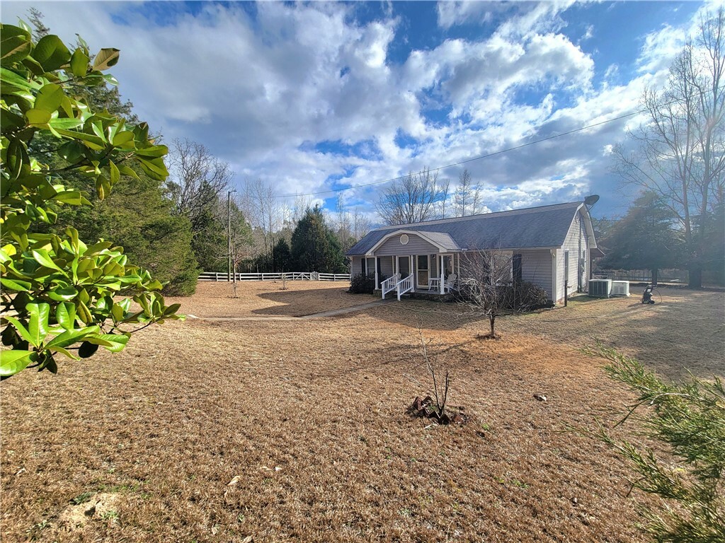 Property Photo: 601 Herbert Brown Road AL 36830