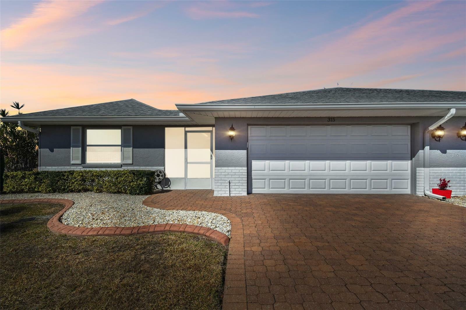 Property Photo: 315 Linger Lane FL 33573