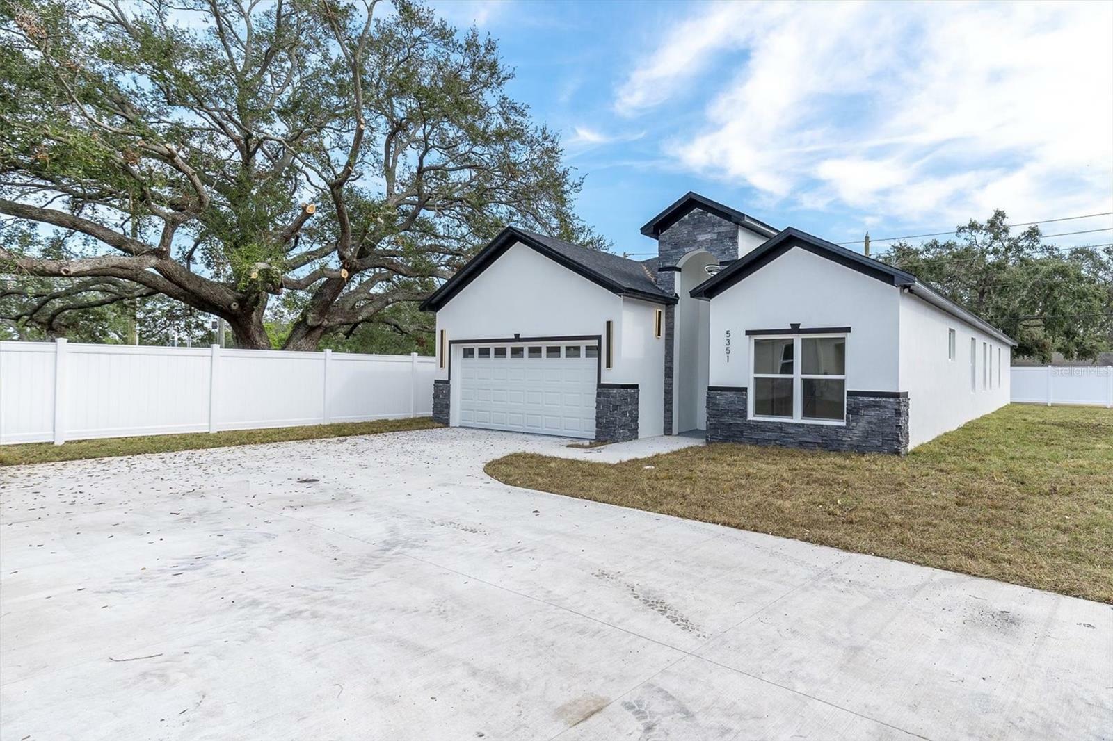 Property Photo:  5351 71st Way N  FL 33709 