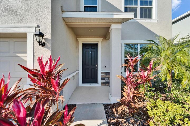 Property Photo: 16725 Barnwood Place FL 34211