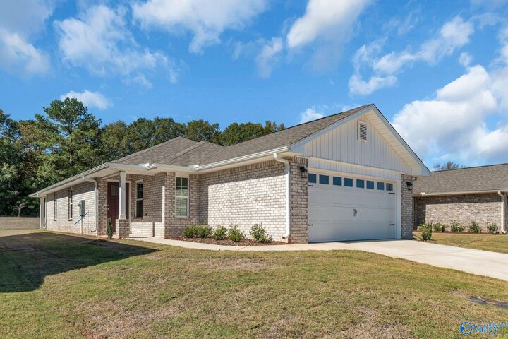 Property Photo:  15327 Lapwing Cove  AL 35611 