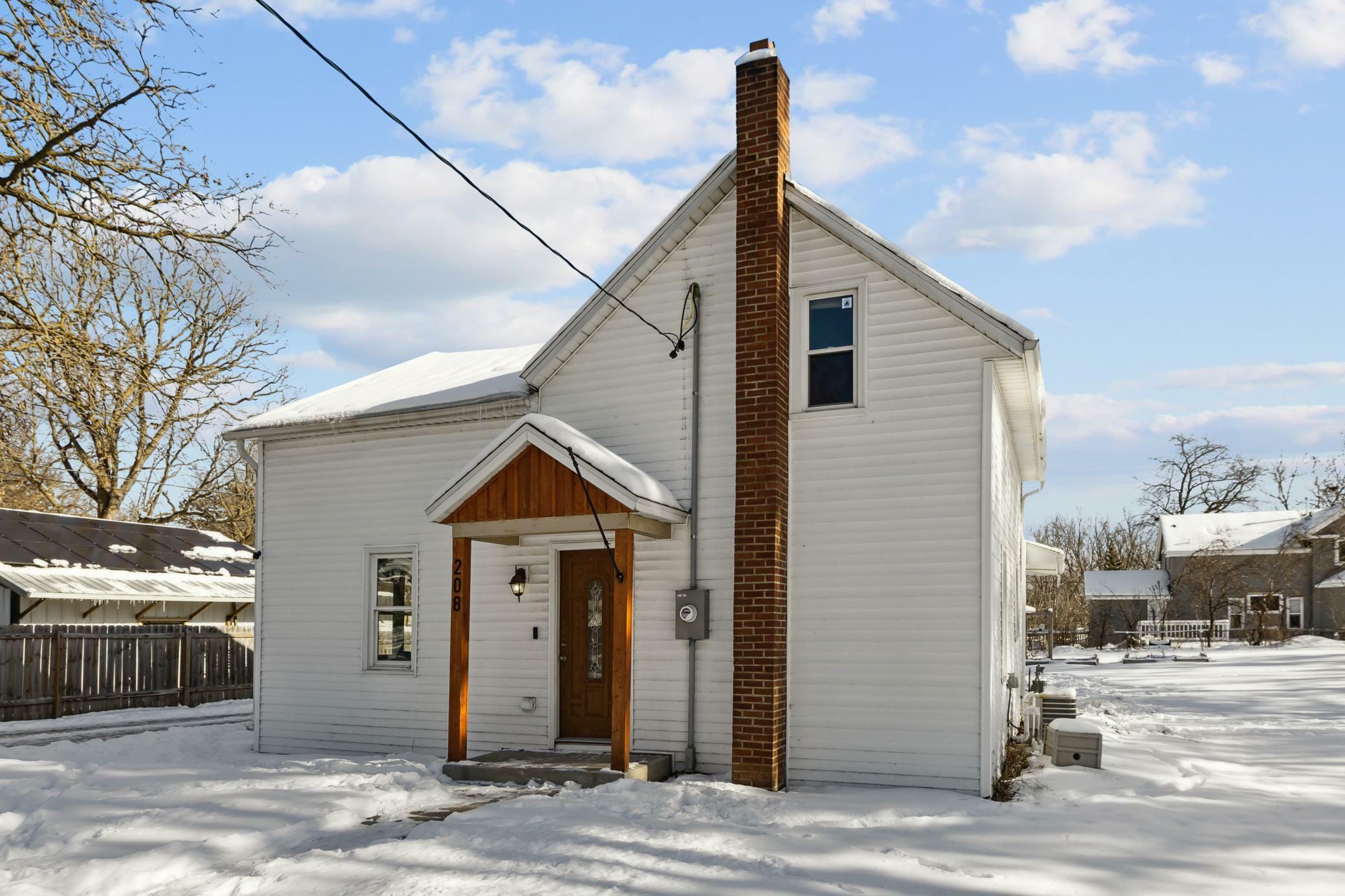 Property Photo:  208 8 1/2 Street N  MN 56379 