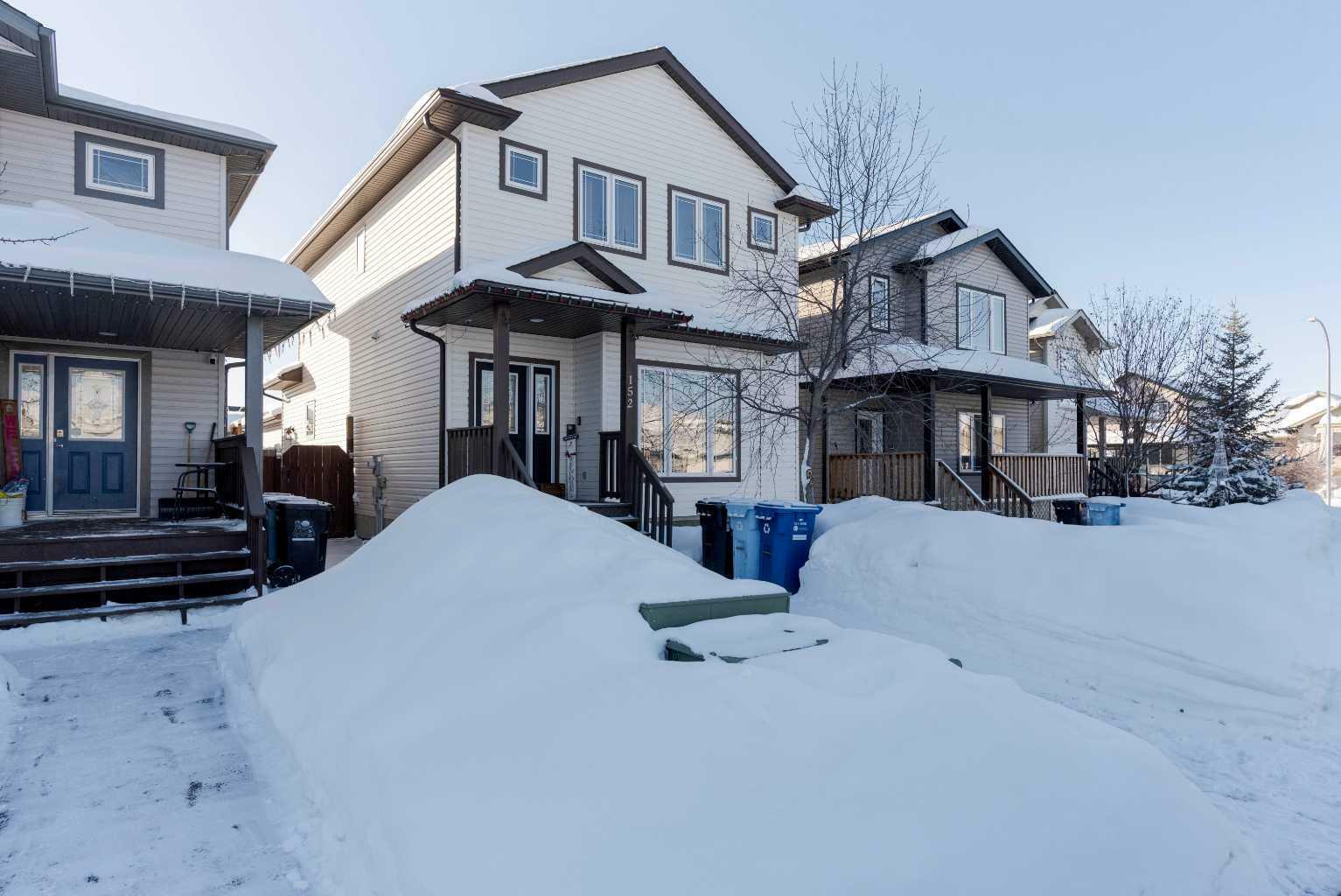 Property Photo:  152 Chestnut Way  AB T9K 0M7 