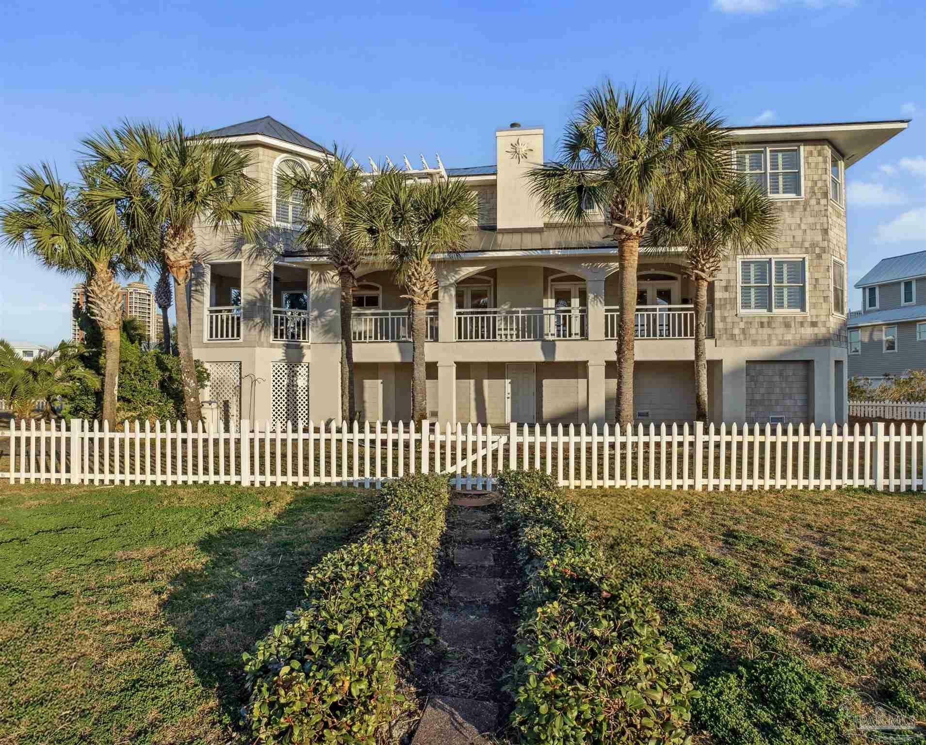 Property Photo: 12 Seashore Dr FL 32561