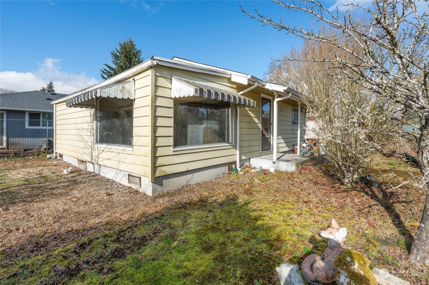 Property Photo:  9320  Lexington Avenue SW  WA 98499 