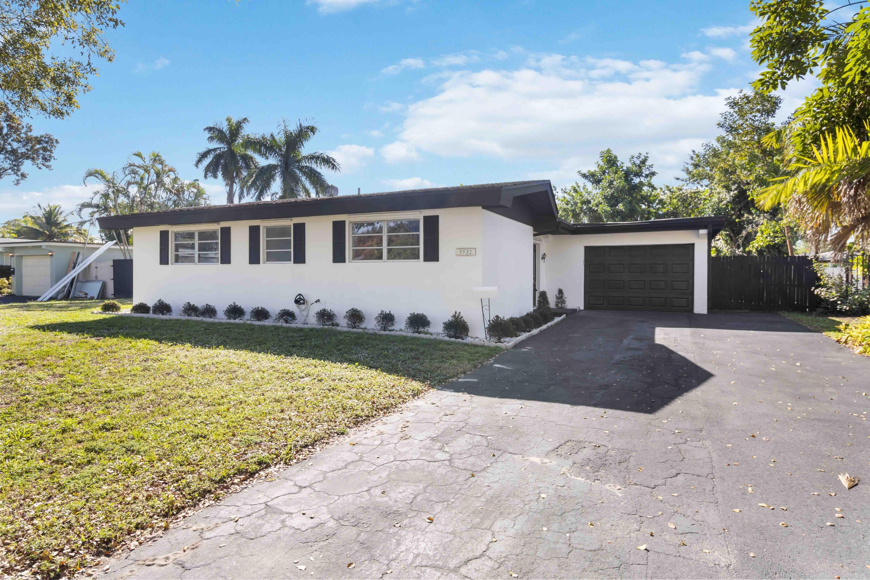 5532 SW 1st Street  Plantation FL 33317 photo