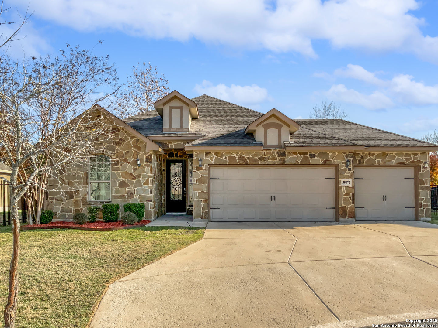 30072 Cibolo Gap  Fair Oaks Ranch TX 78015 photo