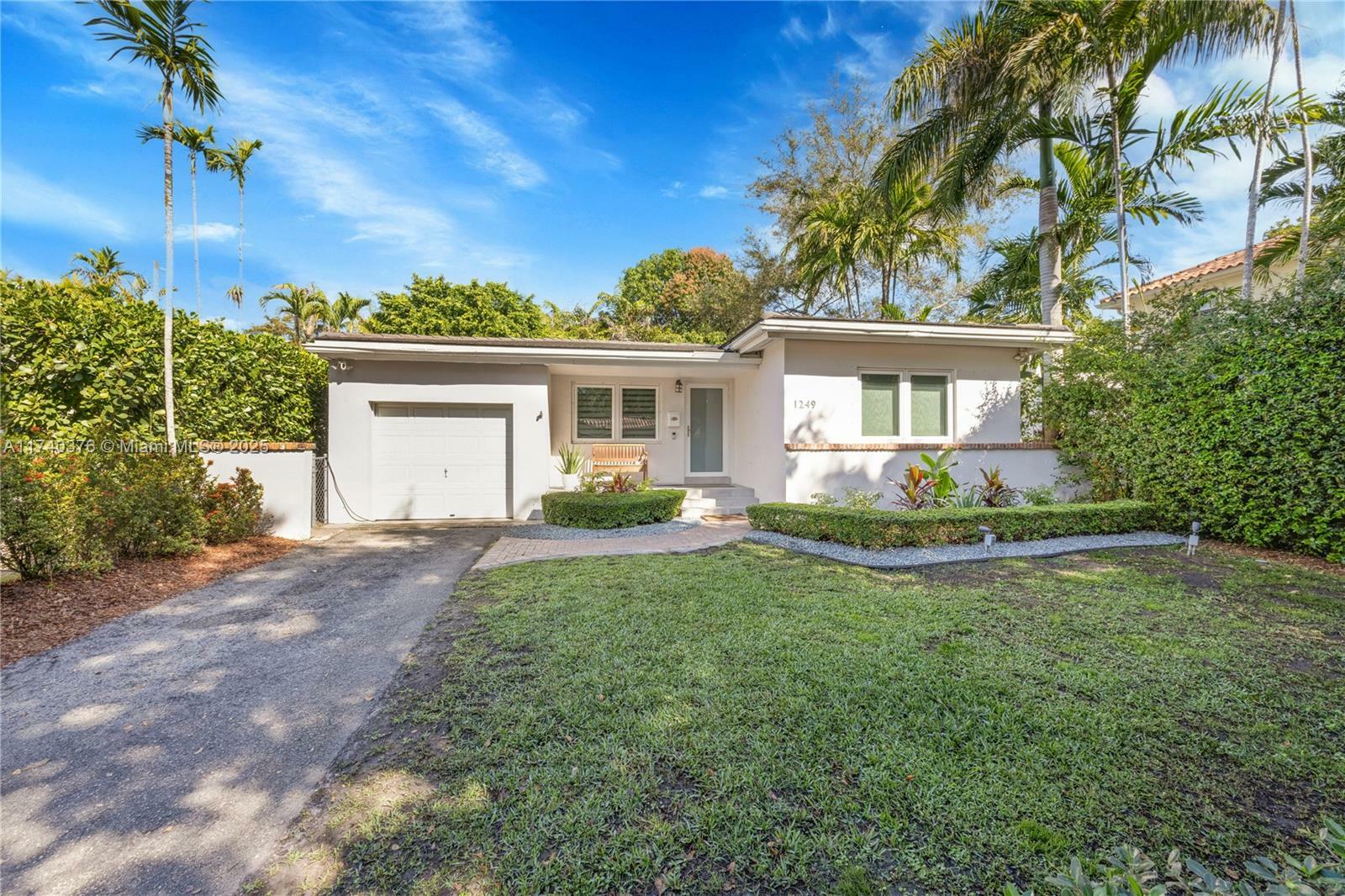 Property Photo:  1249 Venetia Ave  FL 33134 