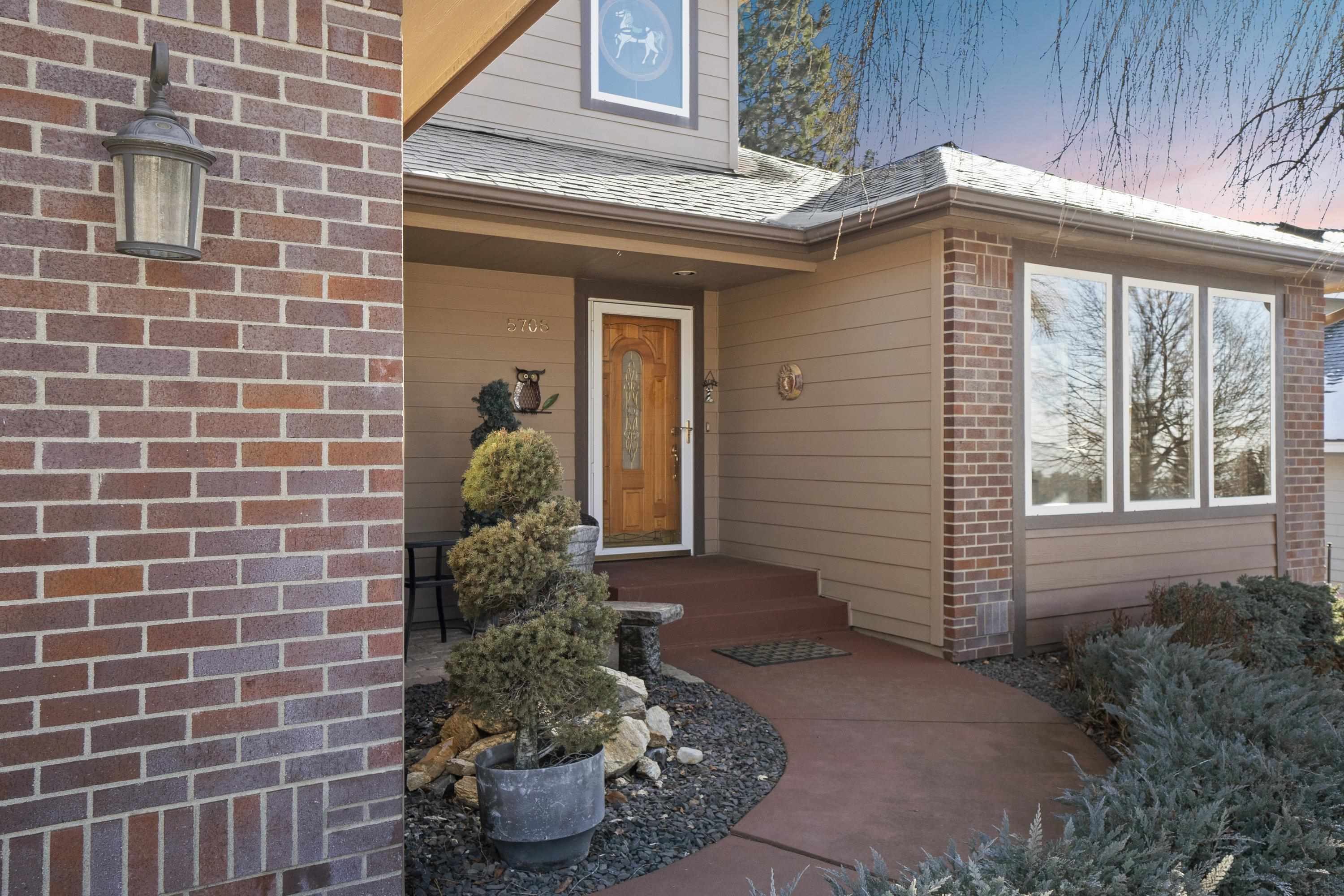 Property Photo:  5708 N Vista Grande Dr  WA 99027 