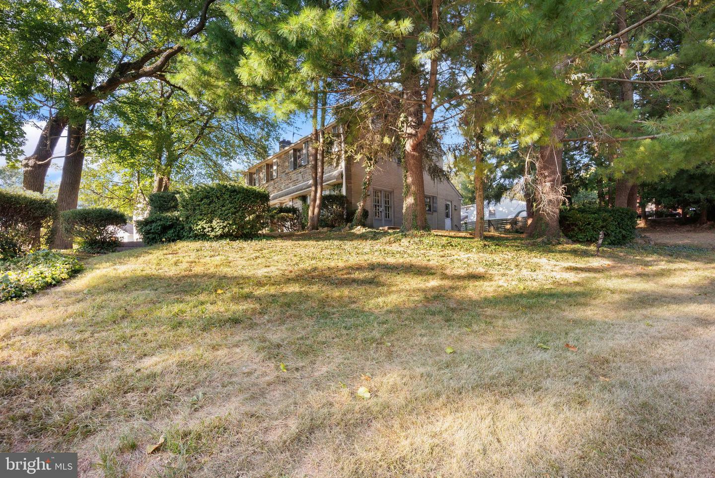 Property Photo:  221 Melrose Circle  PA 19066 