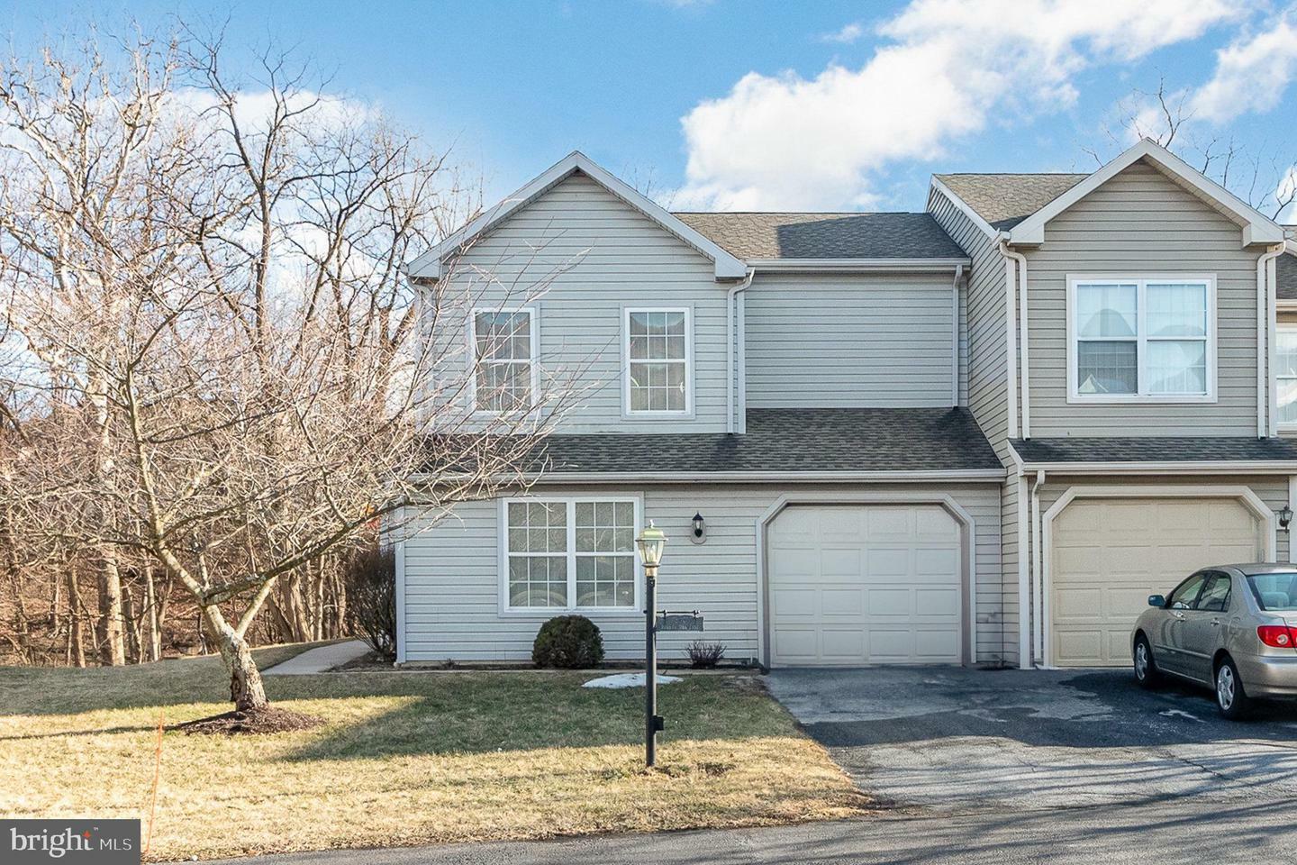 Property Photo:  230 Forest Oak Lane  PA 17110 