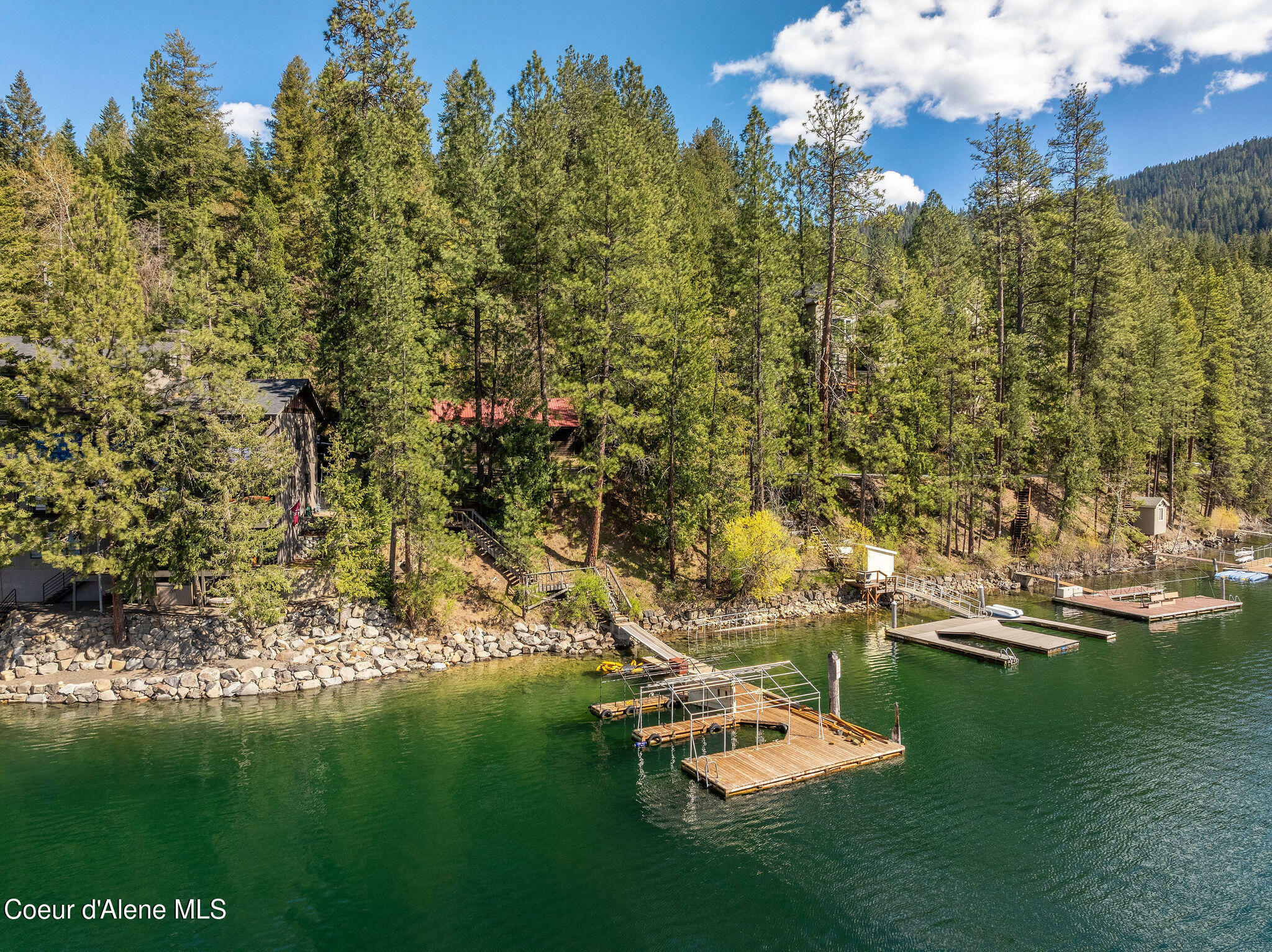 Property Photo:  4404 E Hayden Lake Rd  ID 83835 