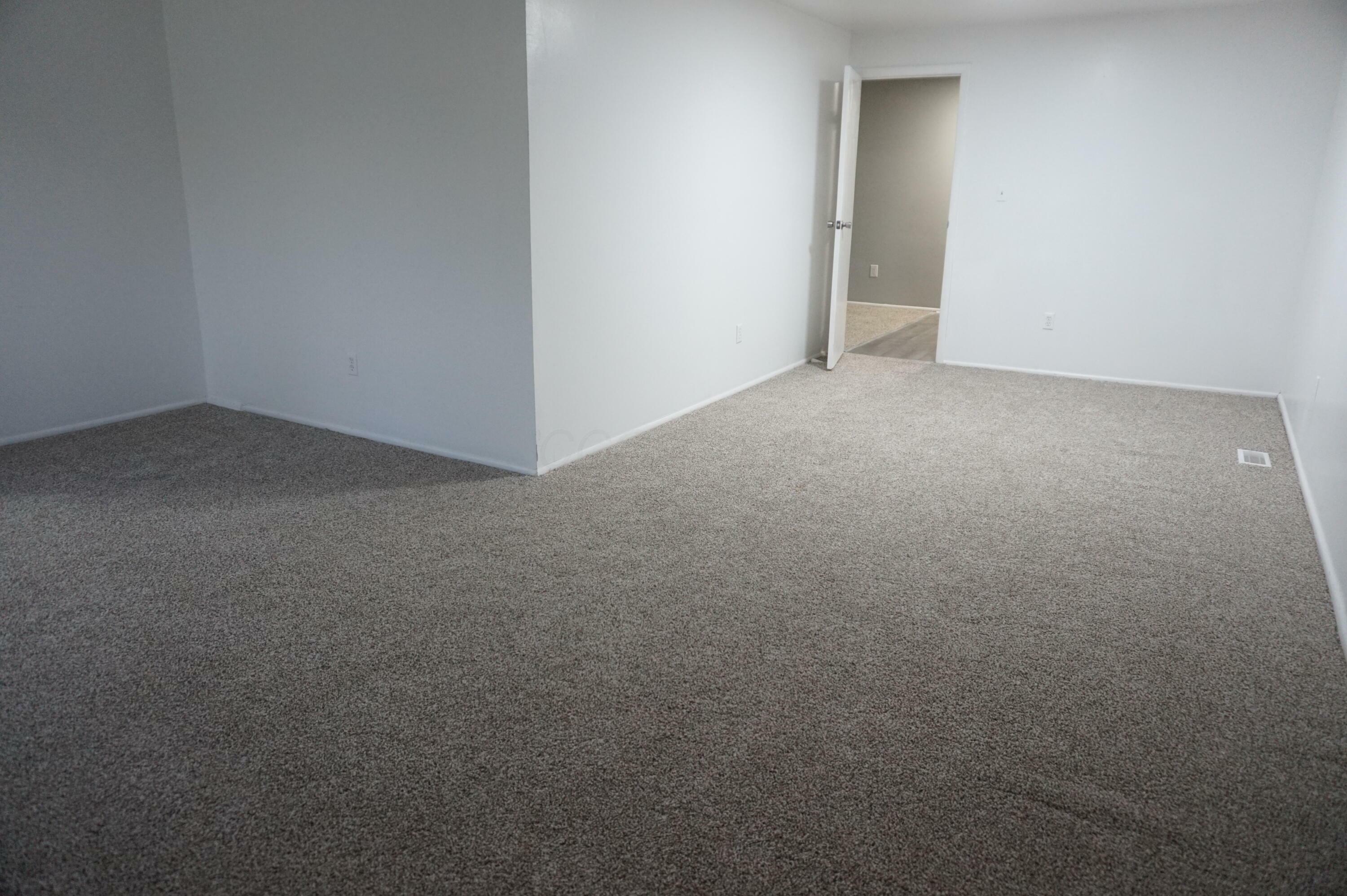 Property Photo:  822 Dalewood Place  OH 45426 