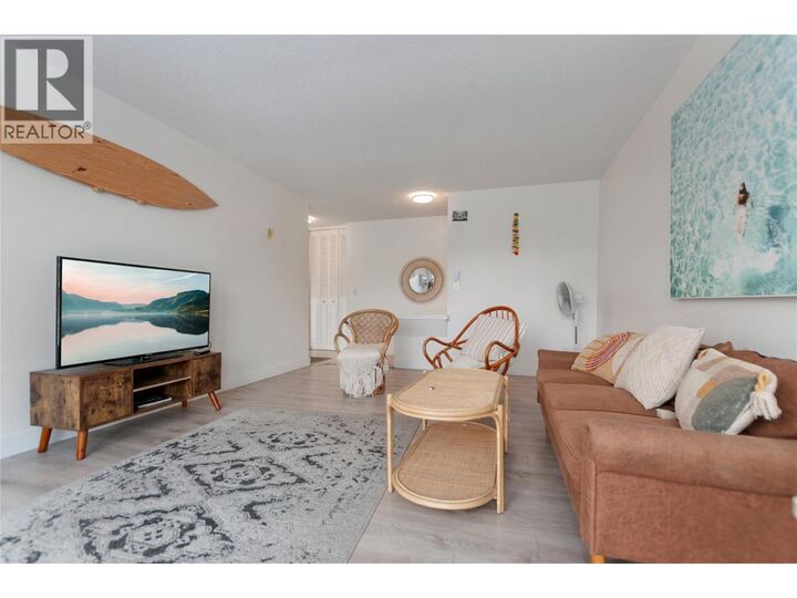 Property Photo: 1611 Elm Street East BC V1Y 3X1