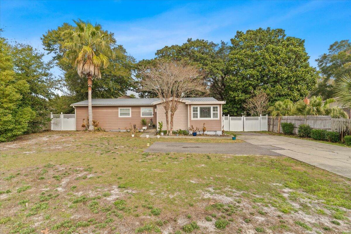 Property Photo:  609 Kelly Street  FL 32541 