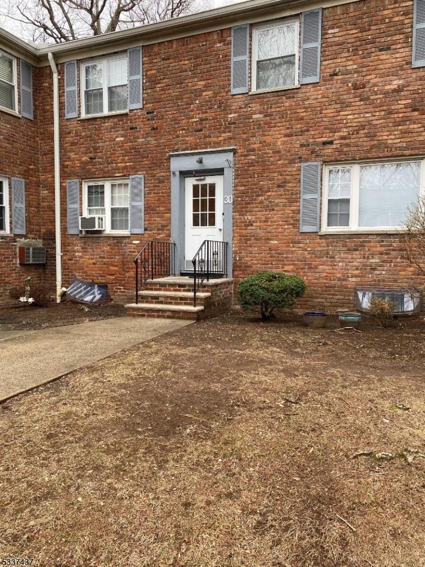 Property Photo:  30 Wedgewood Dr Unit 46  NJ 07044 