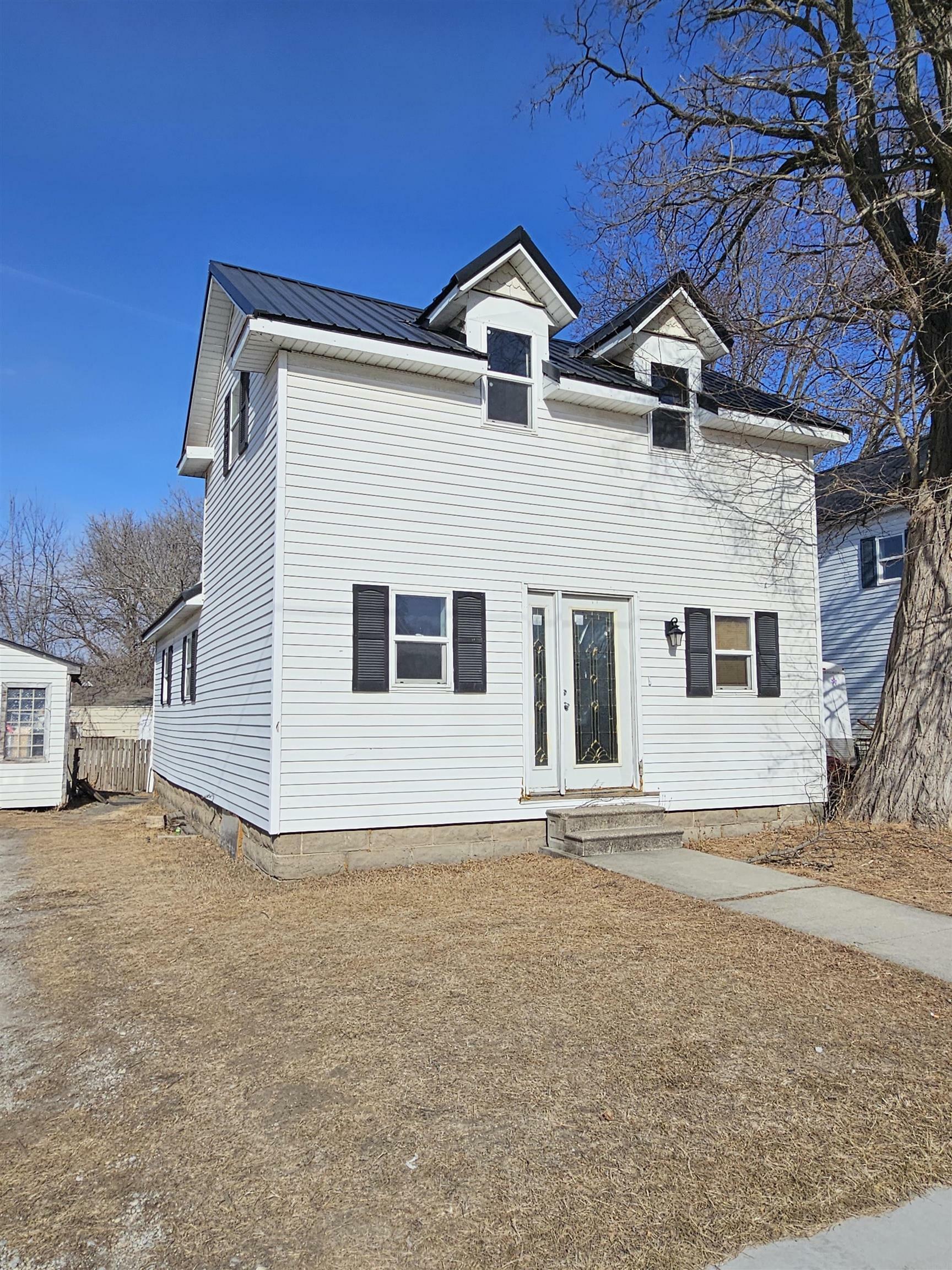 Property Photo:  310 1st S W  IA 50644 