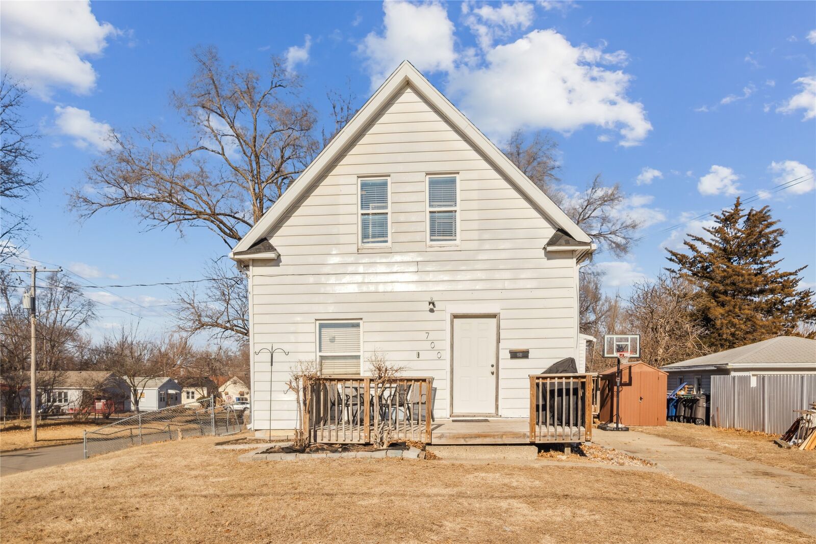 Property Photo: 700 E Madison Avenue IA 50313