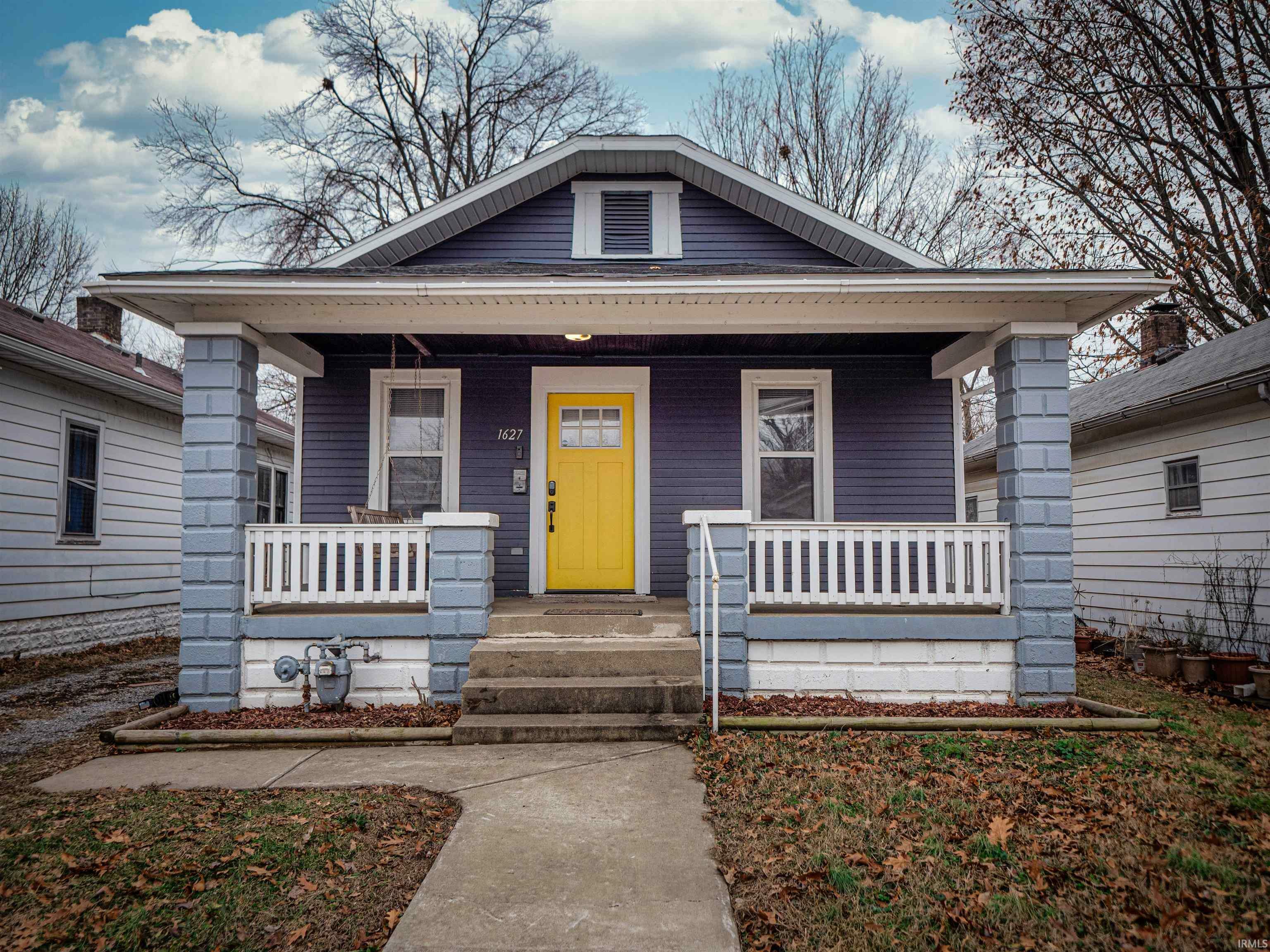 Property Photo:  1627 E Indiana Street  IN 47711 