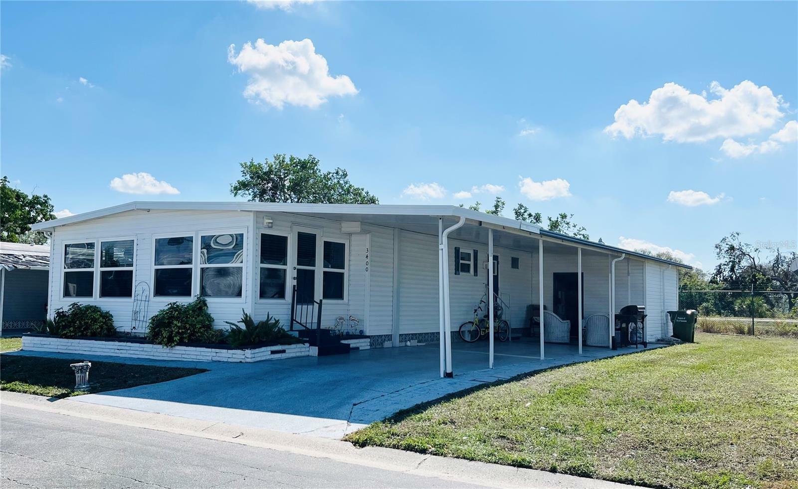 Property Photo: 3400 Oakwood Boulevard S FL 34237