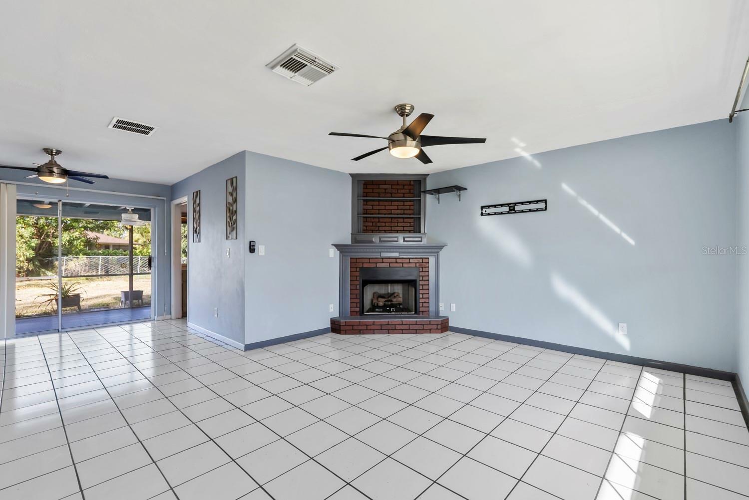 Property Photo: 1332 SE 44th Street FL 33904