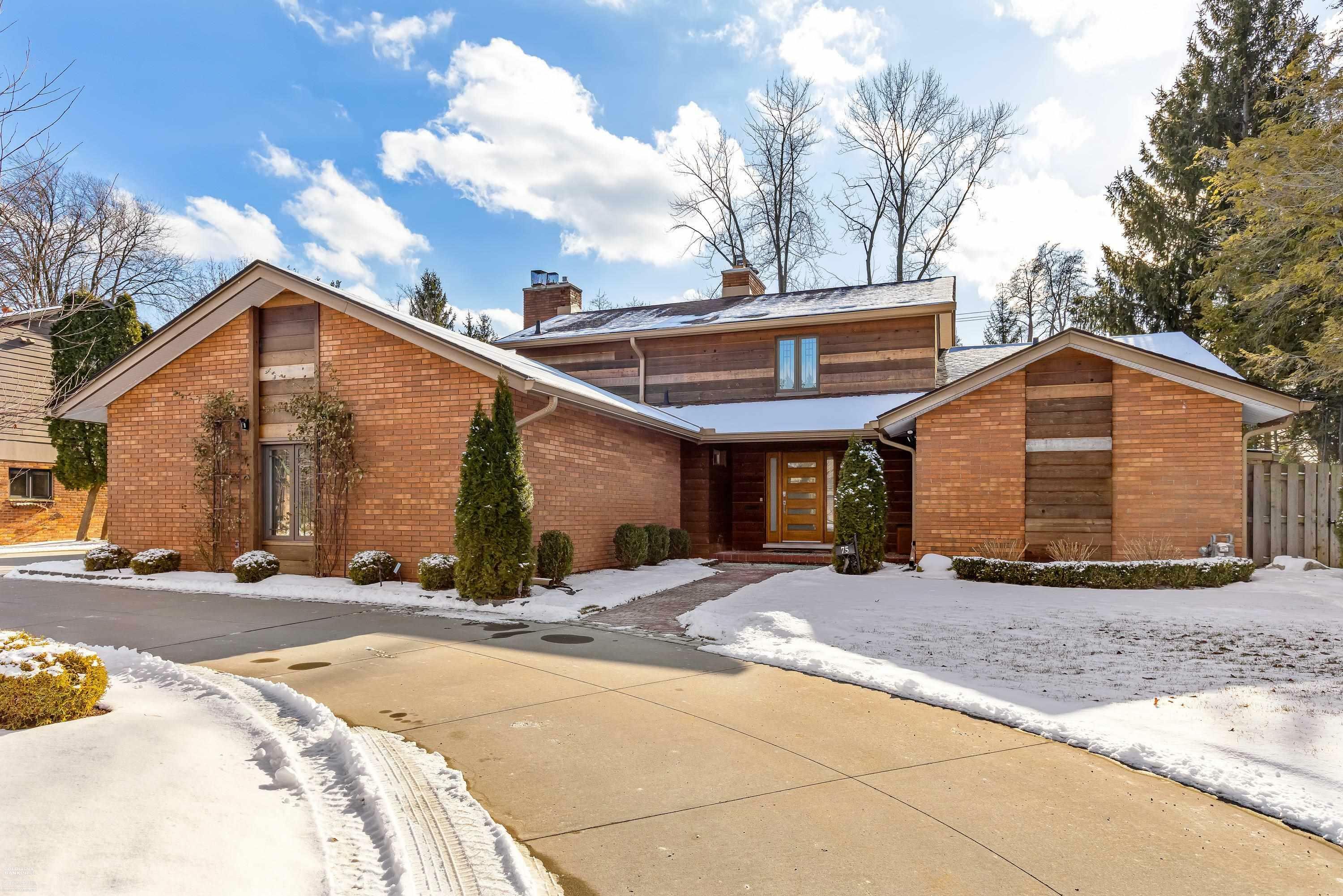 Property Photo:  75 Woodland Shores Drive  MI 48236 