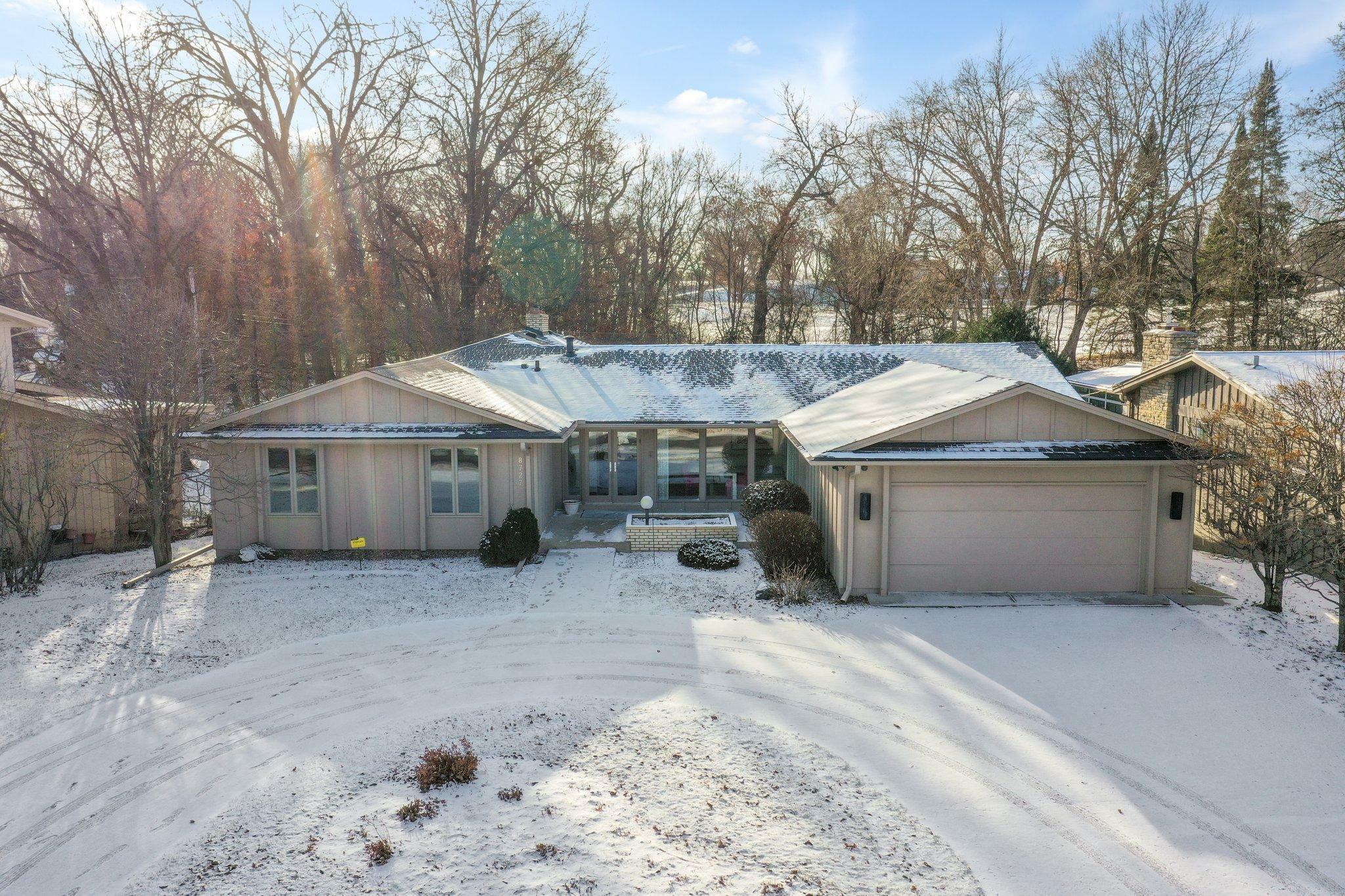 Property Photo:  8727 Westmoreland Lane  MN 55426 