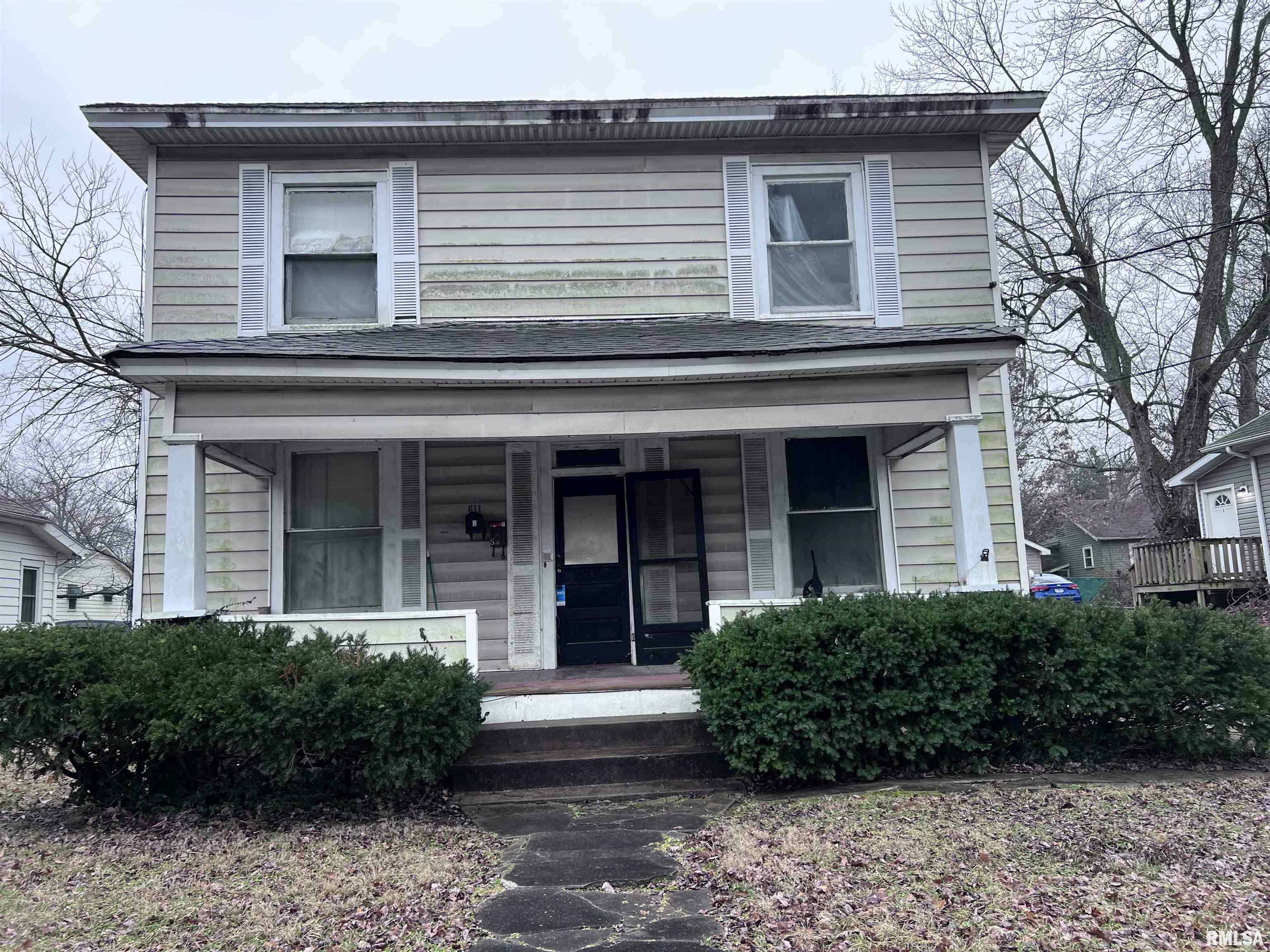 Property Photo: 611 W Walnut Street IL 62901