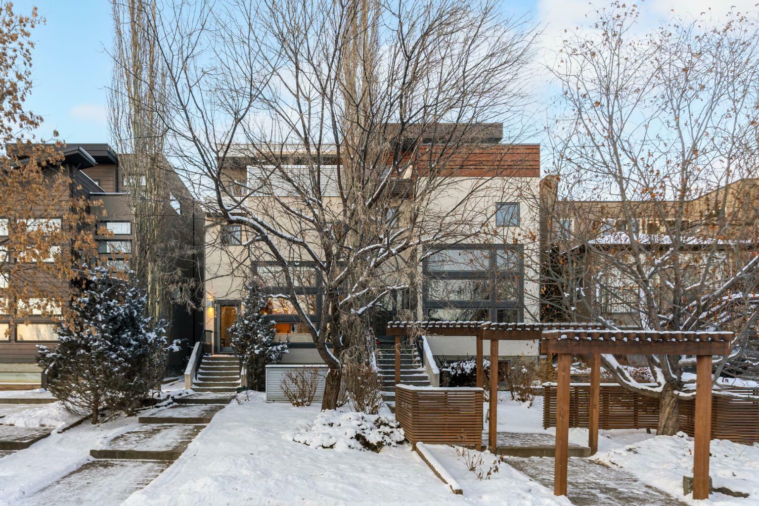 Property Photo:  2134 30 Avenue SW  AB T2T 1R4 