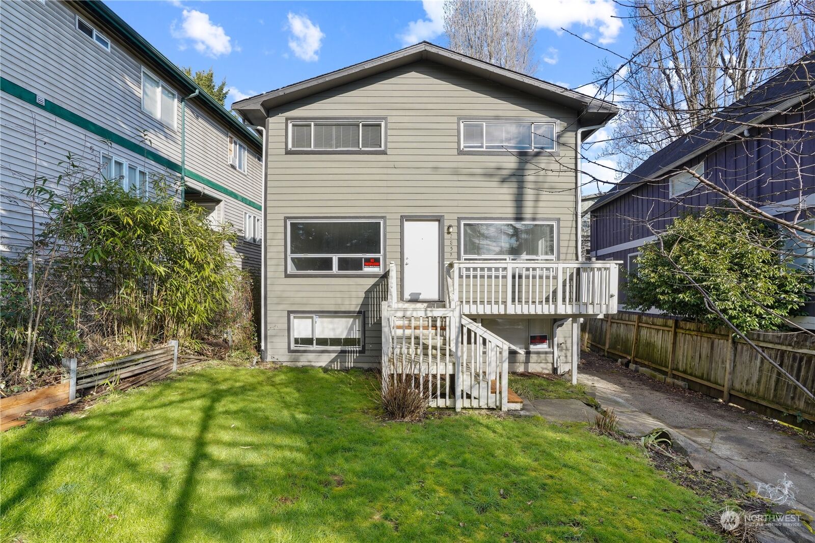 Property Photo: 2852 SW Genesee Street WA 98126