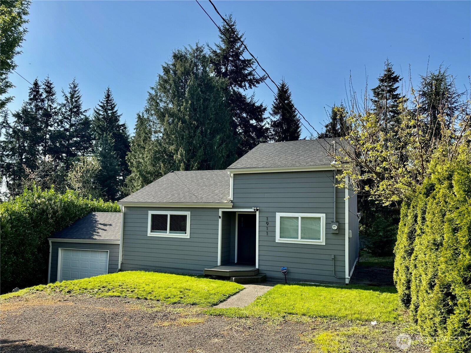 Property Photo: 1911 NE Sylvan Way WA 98310