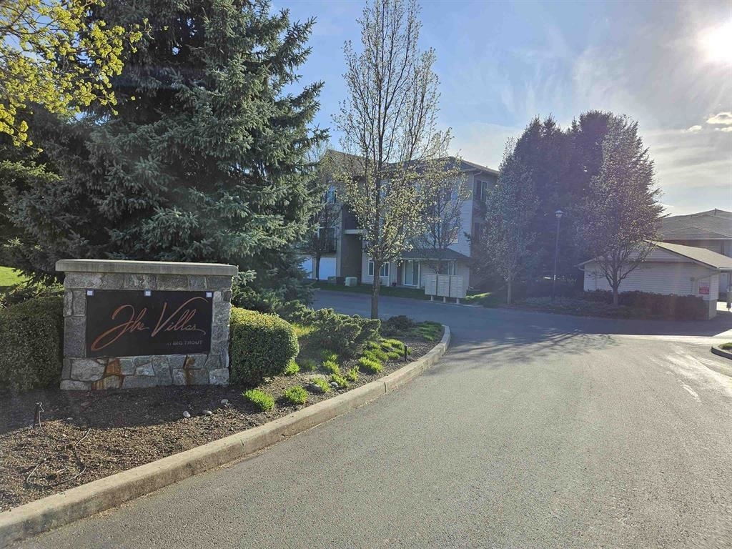 Property Photo:  22855 E Country Vista Dr #363  WA 99019 