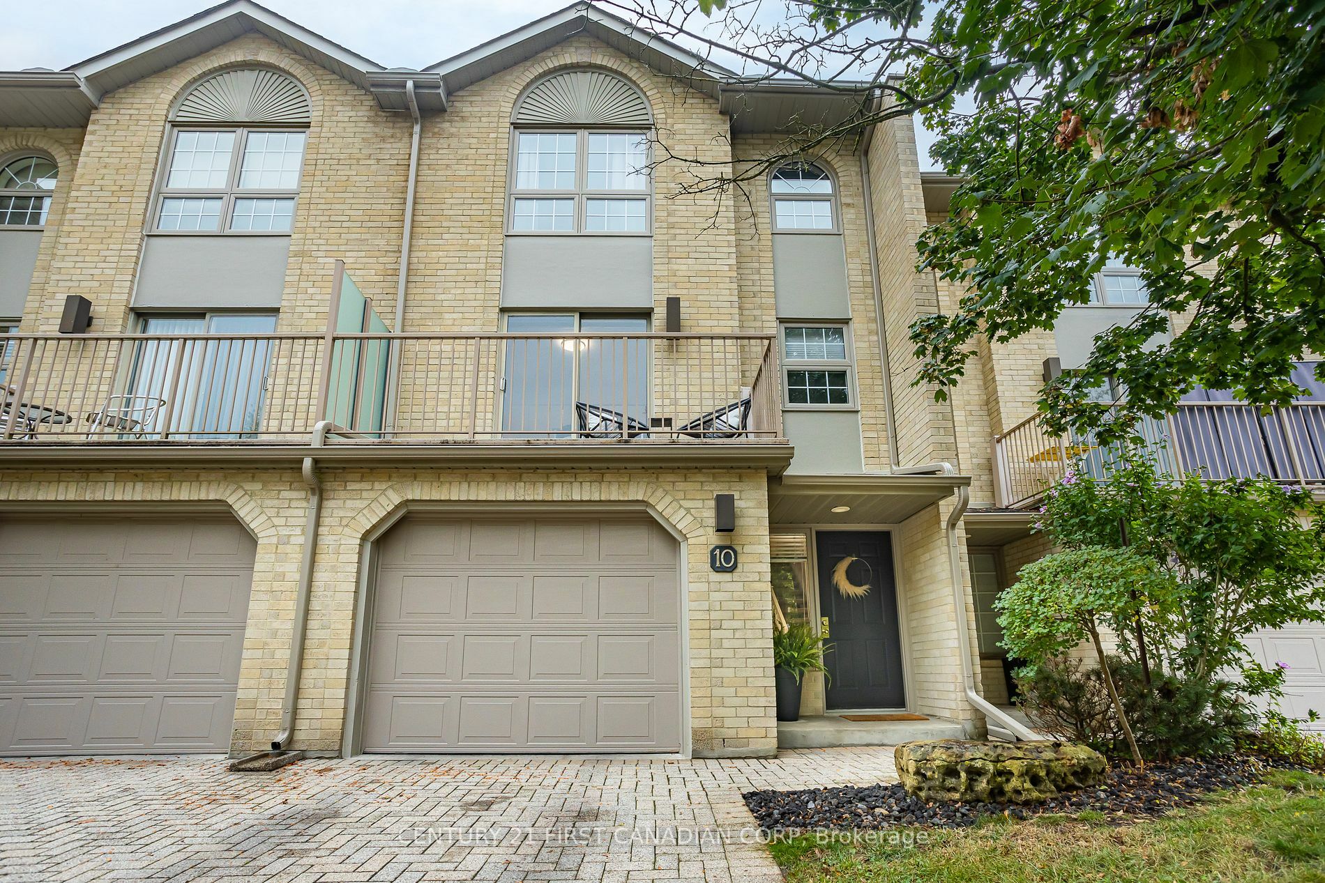 Property Photo:  1399 Commissioners Rd W 10  ON N6K 4G9 