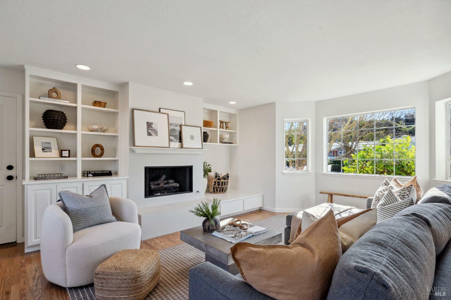 Property Photo: 190 Alameda De La Loma CA 94949