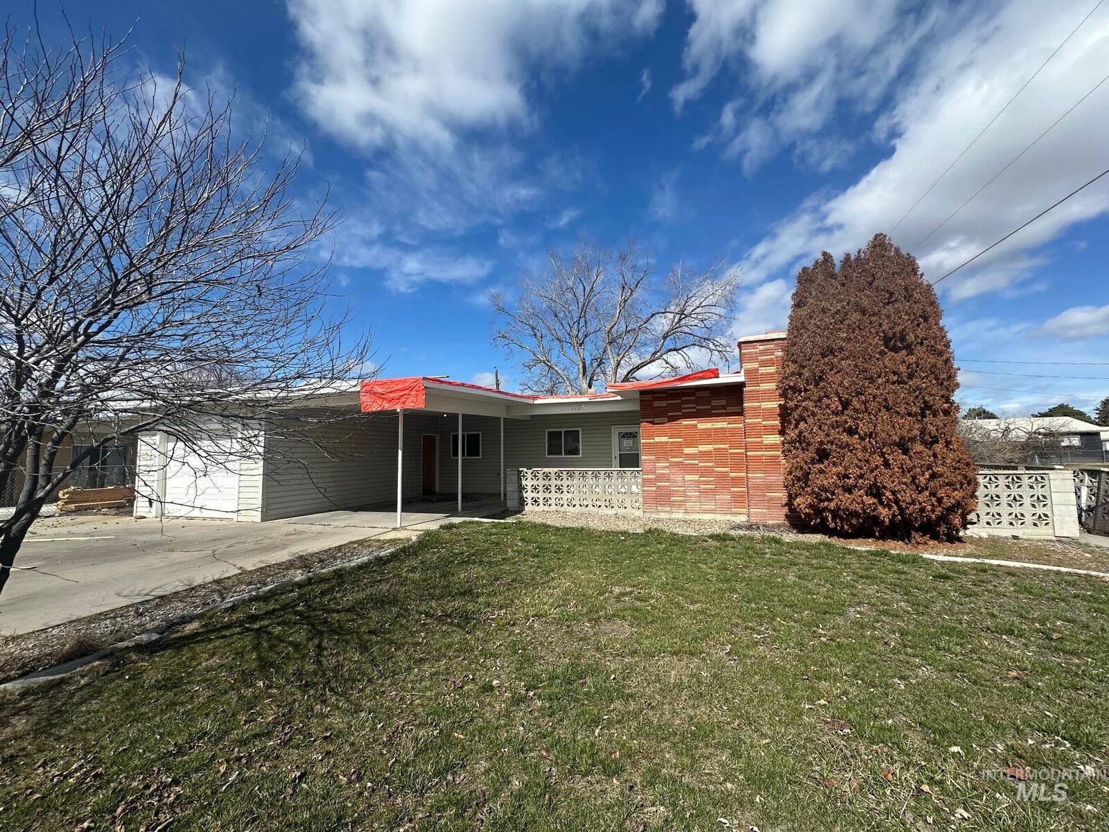 Property Photo:  1135 SW 9th Ave  OR 97914