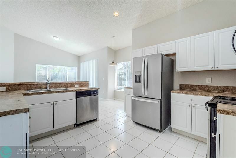 Property Photo:  10320 SW 15th St  FL 33025 